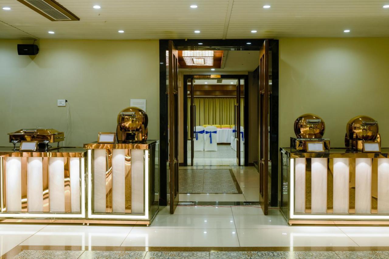 The Shivalik Hotel บูบันเนสชวาร์ ภายนอก รูปภาพ