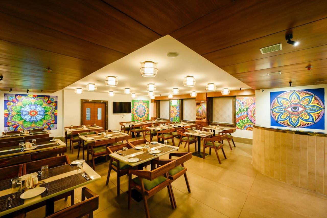 The Shivalik Hotel บูบันเนสชวาร์ ภายนอก รูปภาพ